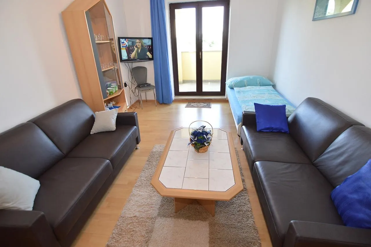 פורץ Apartmani Kolenda 3*,  קרואטיה